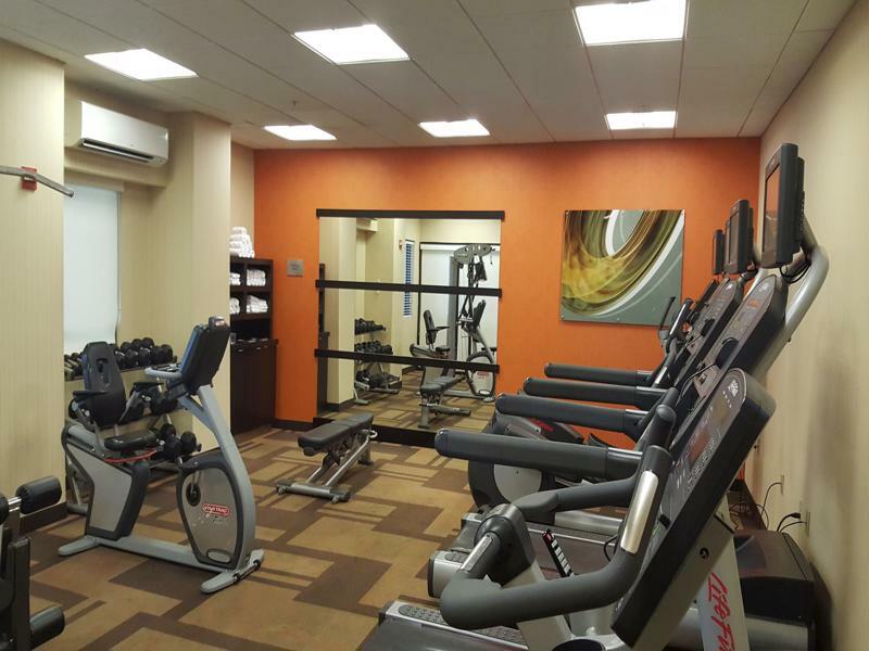 Courtyard By Marriott Alexandria Pentagon South Hotel Екстериор снимка